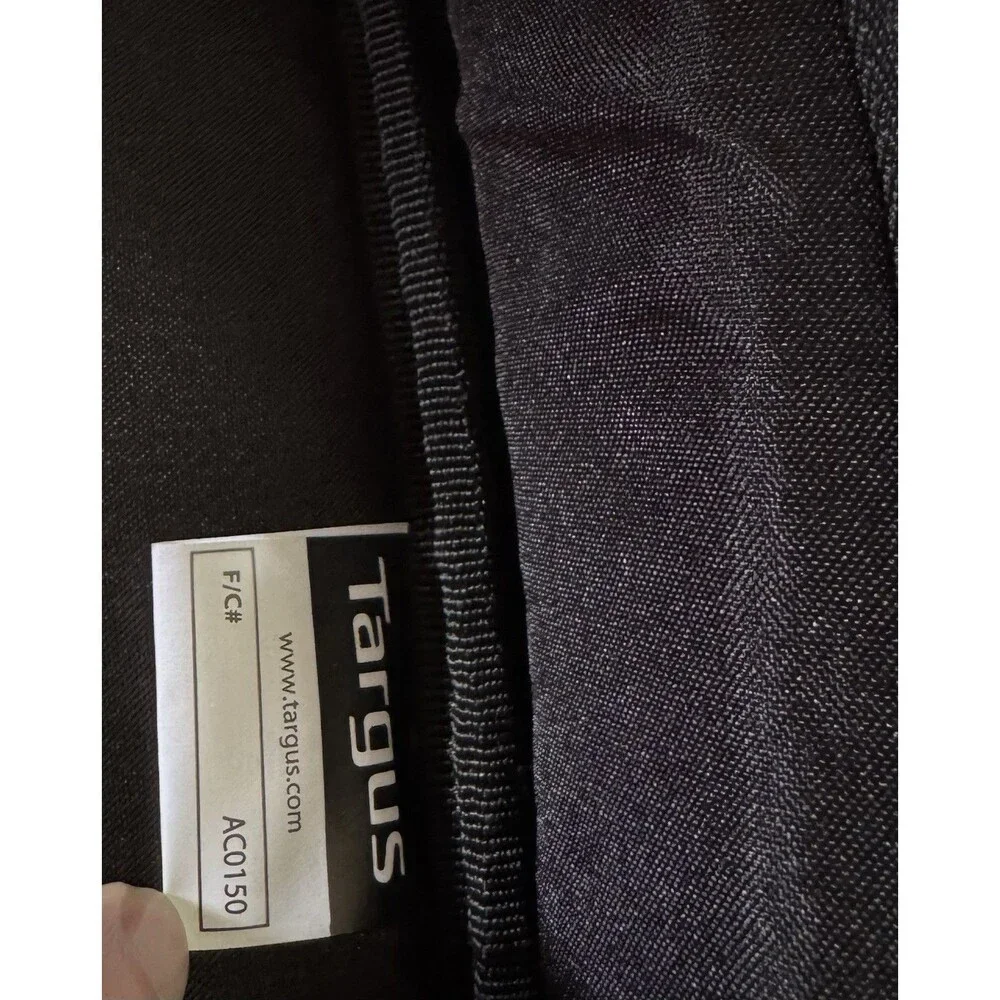 Targus 15.4” Laptop Briefcase TVR300-91 Black Business Bag NWT Strap